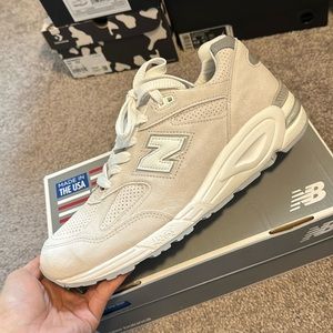 NEW BALANCE NIMBUS CLOUD / SILVER 9.5